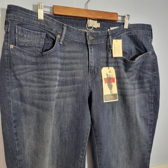 Levi's San Francisco 22W Dark Wash Denim Blue Bold Curve Bootcut Jeans - Picture 8 of 9